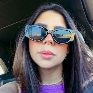 Meet your Posher, Mikaela